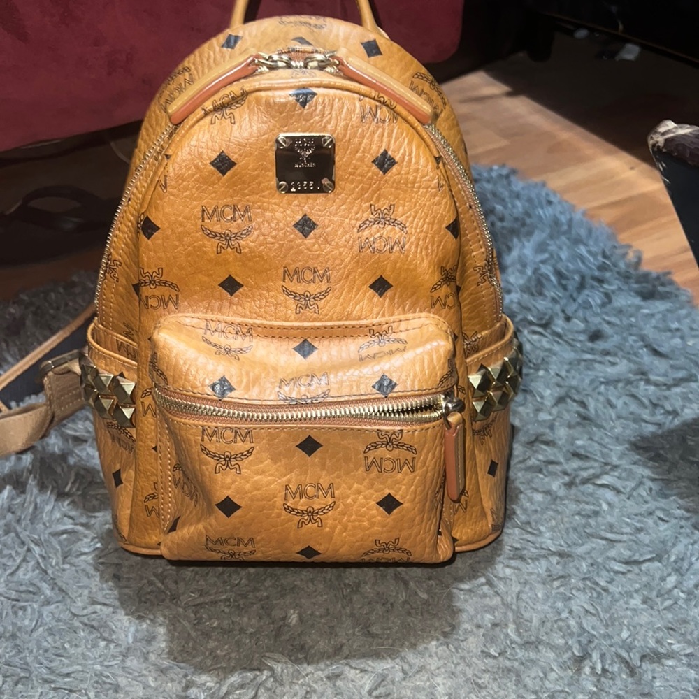 MCM mini stark cognac side stud backpack ♥️